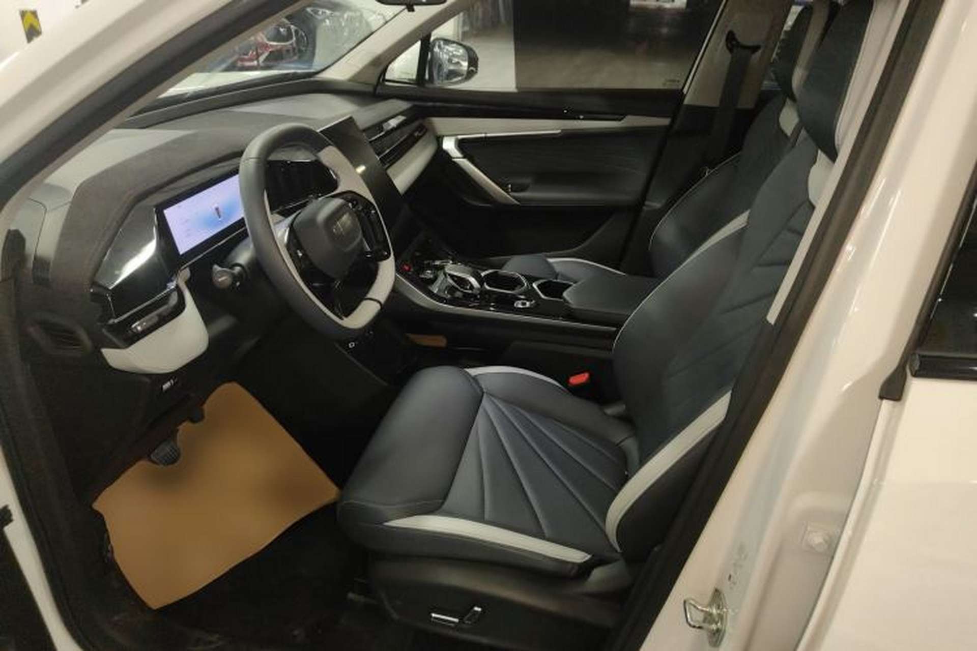 Used Geely Auto FX11 2023 1.5TD DCT Glory Edition Left Front Seat