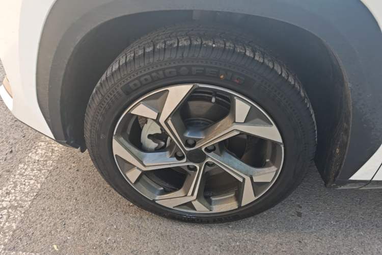 Used Geely Auto FX11 2023 1.5TD DCT Prestige Edition Left Front Wheel Hub