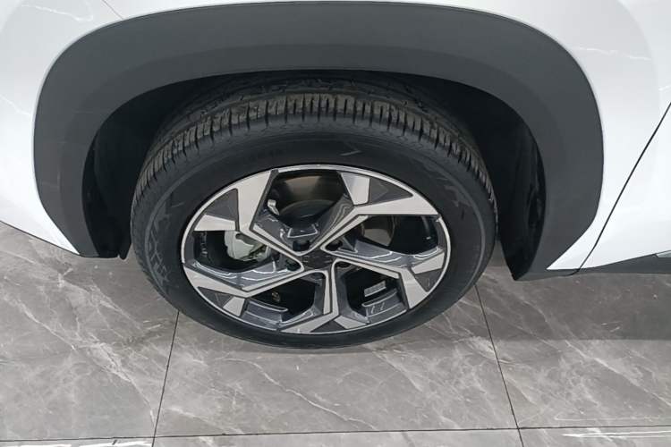 Used Geely Auto FX11 2023 1.5TD DCT Prestige Edition Left Front Wheel Hub