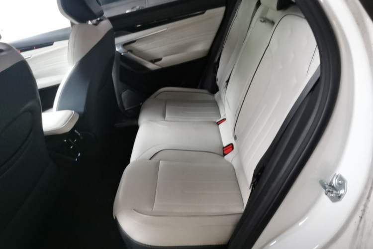 Used Geely Auto FX11 2023 1.5TD Leishen Hi·F Super Rui Left Rear Seat