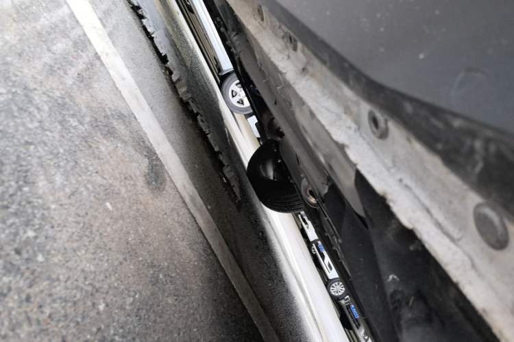 Used Geely Auto FX11 2023 1.5TD DCT Glory Edition Left Side Sill