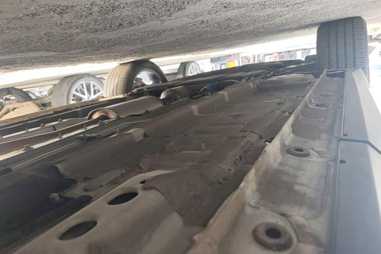 Used Geely Auto FX11 2023 1.5TD DCT Prestige Edition Left Side Sill