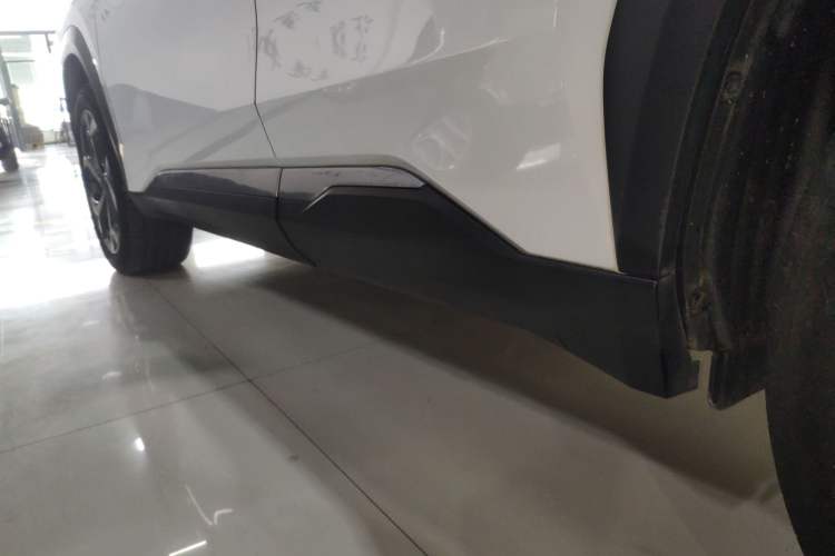 Used Geely Auto FX11 2023 1.5TD DCT Prestige Edition Left Side Sill