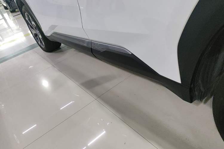 Used Geely Auto FX11 2023 1.5TD DCT Prestige Edition Left Side Sill