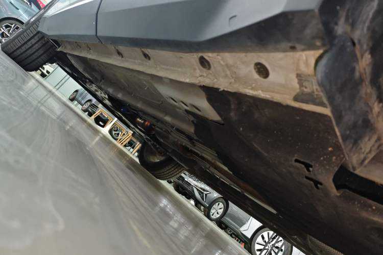 Used Geely Auto FX11 2023 1.5TD DCT Prestige Edition Left Side Sill