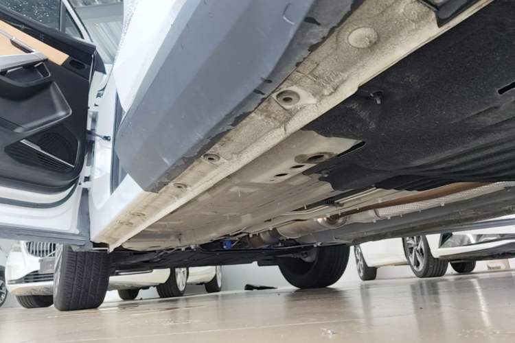 Used Geely Auto FX11 2023 1.5TD DCT Prestige Edition Left Side Sill