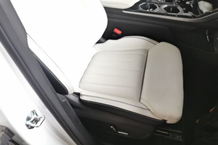 Used Geely Auto FX11 2023 1.5TD Leishen Hi·F Super Rui Right Front Seat