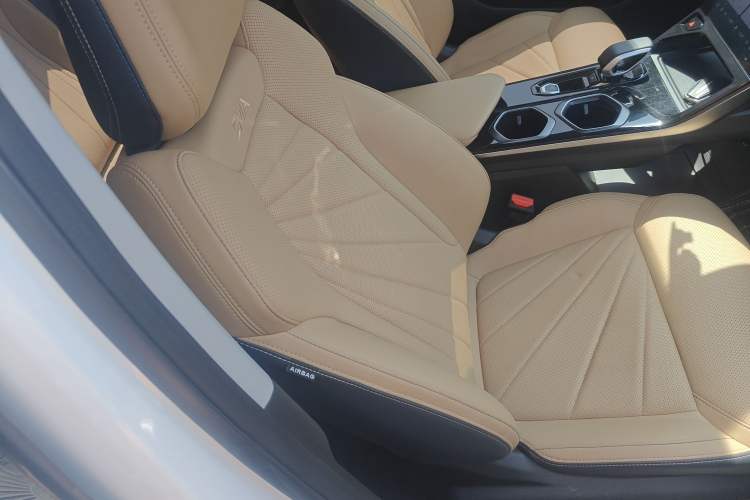 Used Geely Auto FX11 2023 1.5TD DCT Prestige Edition Right Front Seat
