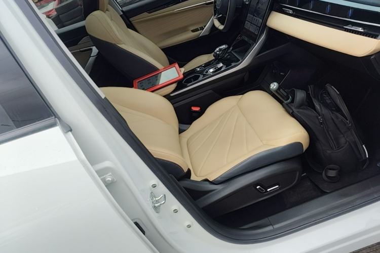 Used Geely Auto FX11 2023 1.5TD DCT Prestige Edition Right Front Seat