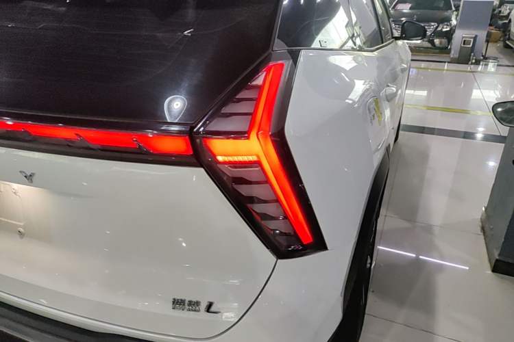 Used Geely Auto FX11 2023 1.5TD DCT Prestige Edition Right Rear Taillight