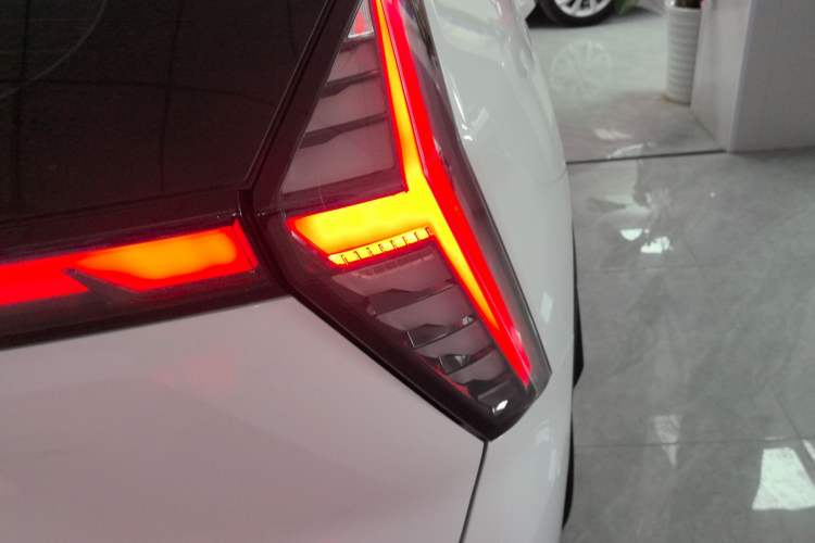 Used Geely Auto FX11 2023 1.5TD DCT Prestige Edition Right Rear Taillight
