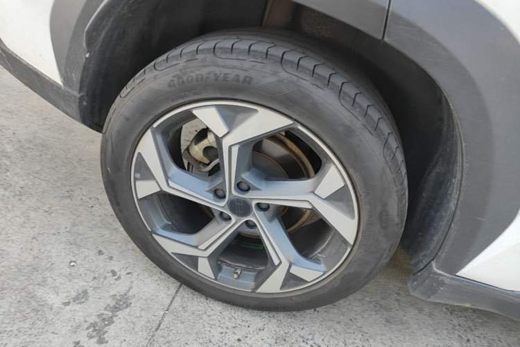 Used Geely Auto FX11 2023 1.5TD DCT Prestige Edition Right Rear Wheel Hub
