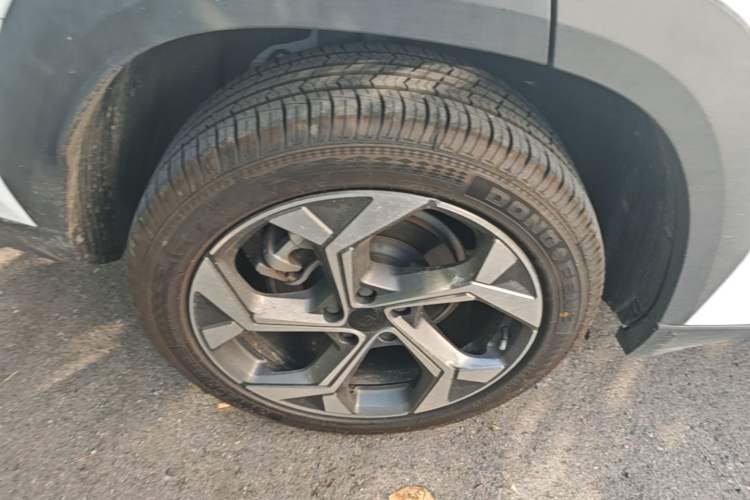 Used Geely Auto FX11 2023 1.5TD DCT Prestige Edition Right Rear Wheel Hub