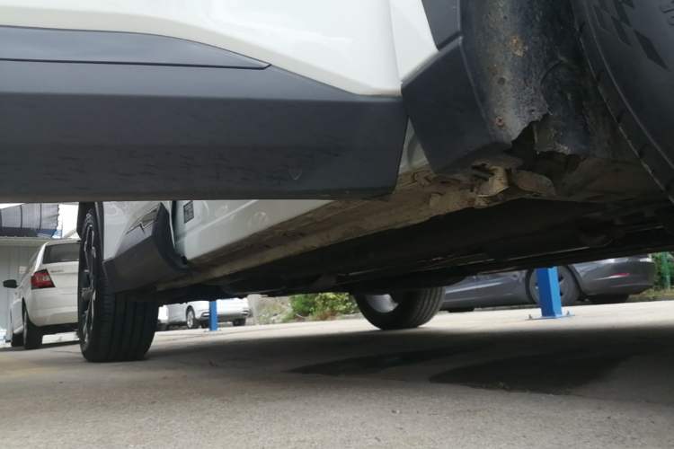 Used Geely Auto FX11 2023 1.5TD DCT Glory Edition Right Side Sill