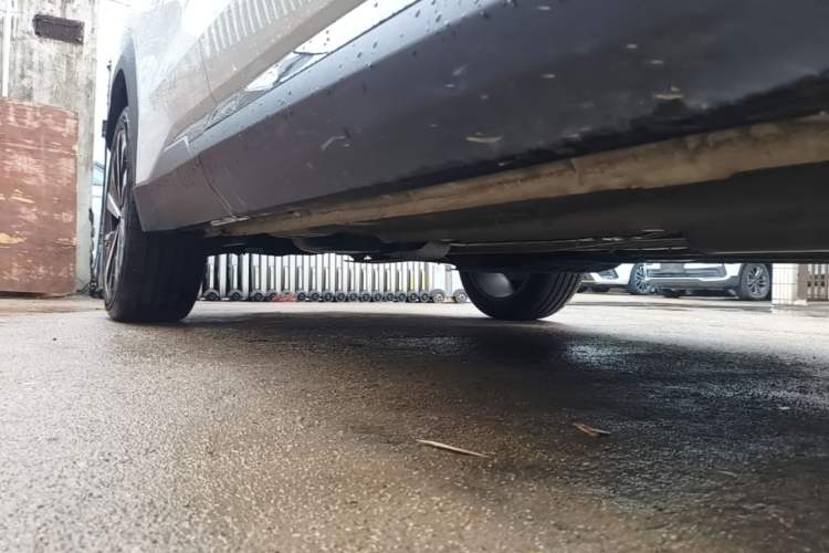 Used Geely Auto FX11 2023 1.5TD DCT Prestige Edition Right Side Sill