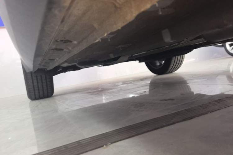 Used Geely Auto FX11 2023 1.5TD DCT Prestige Edition Right Side Sill