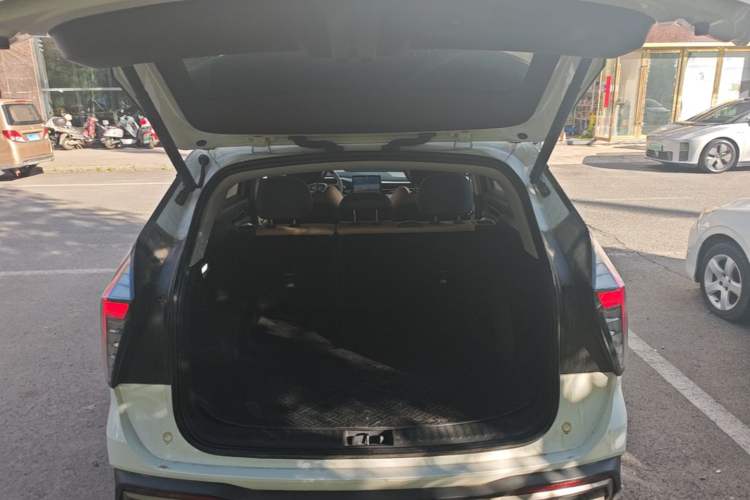 Used Geely Auto FX11 2023 1.5TD DCT Prestige Edition Trunk