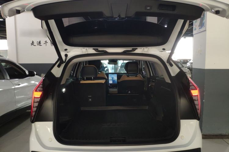 Used Geely Auto FX11 2023 1.5TD DCT Prestige Edition Trunk