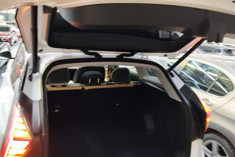 Used Geely Auto FX11 2023 1.5TD DCT Prestige Edition Trunk