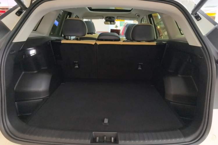 Used Geely Auto FX11 2023 1.5TD DCT Prestige Edition Trunk