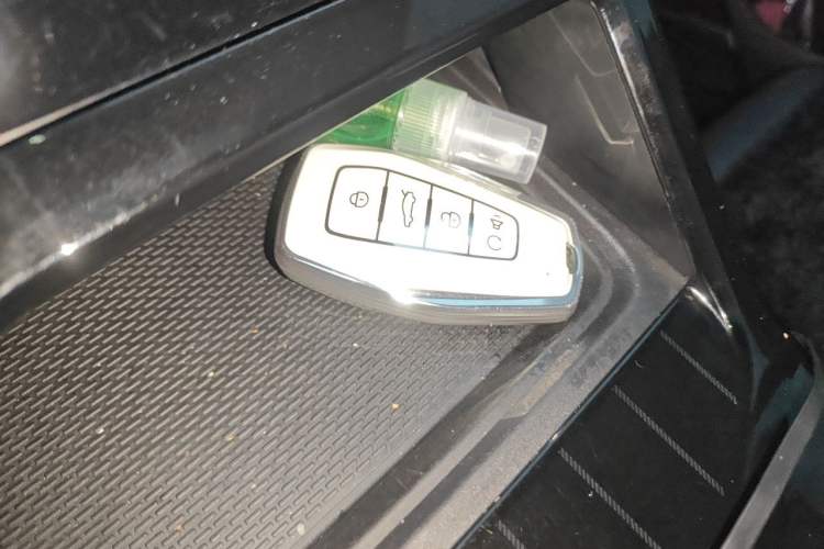 Used Geely Auto FX11 2023 1.5TD DCT Glory Edition Vehicle Key