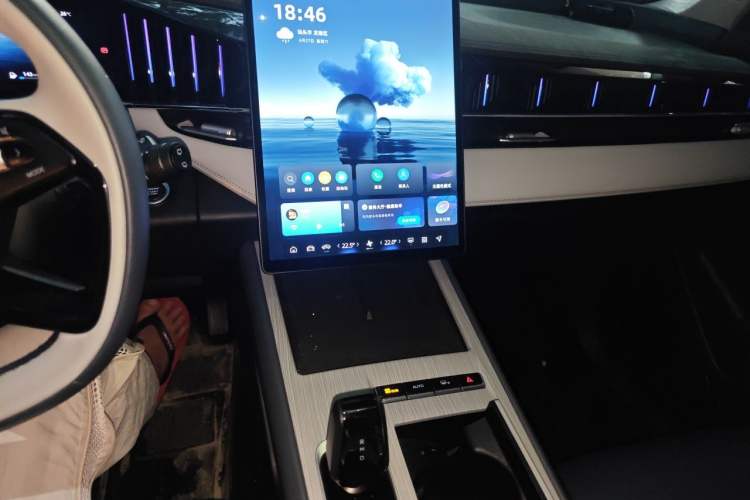 Used Geely Auto FX11 2024 1.5TD DCT Prestige Edition Audio And AC Panel