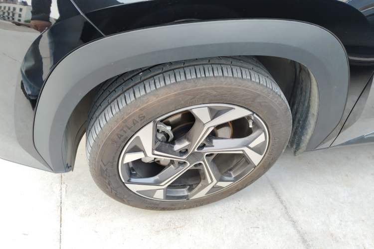 Used Geely Auto FX11 2024 1.5TD DCT Prestige Edition Exterior 2