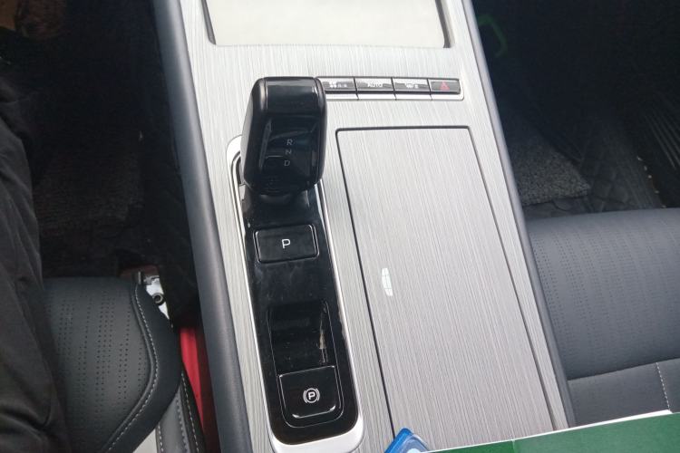 Used Geely Auto FX11 2024 1.5TD DCT Dragon Edition Gear Lever