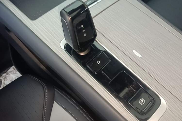Used Geely Auto FX11 2024 1.5TD DCT Prestige Edition Gear Lever
