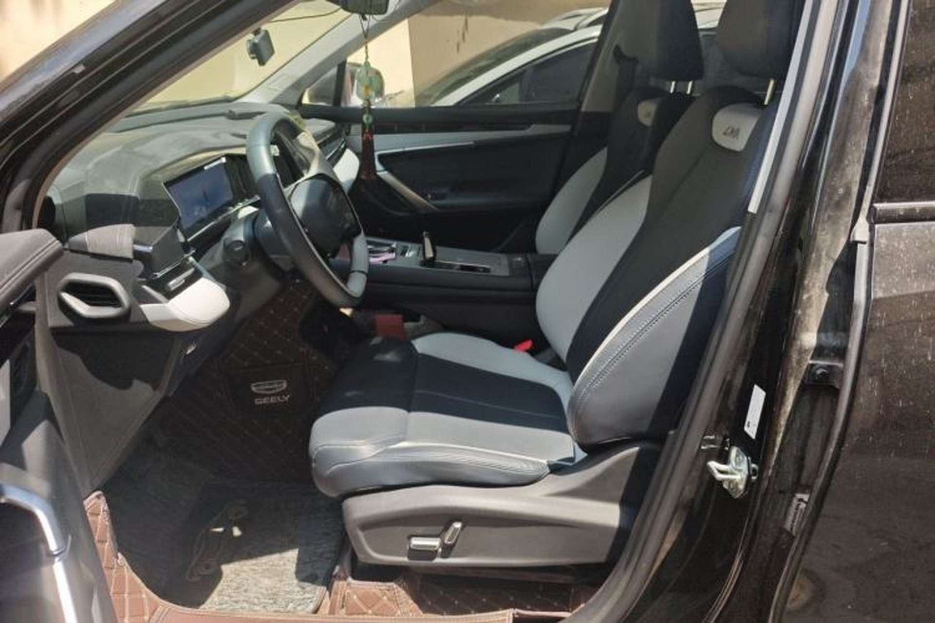 Used Geely Auto FX11 2024 1.5TD DCT Prestige Edition Left Front Seat