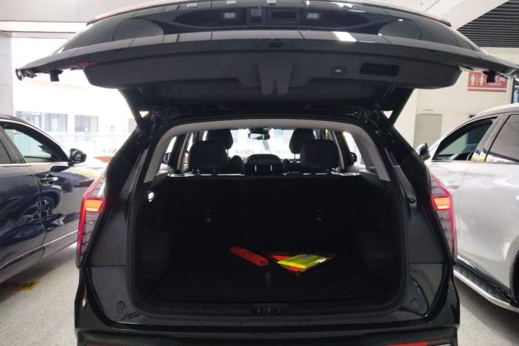 Used Geely Auto FX11 2024 1.5TD DCT Prestige Edition Trunk
