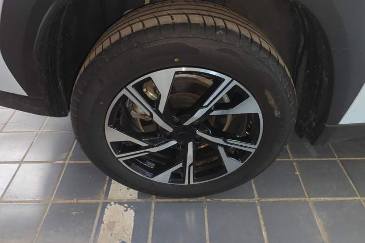 Used Geely Auto FX11 2024 1.5TD DCT Dragon Edition Exterior 8