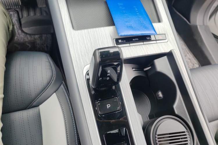 Used Geely Auto FX11 2024 1.5TD DCT Prestige Edition Gear Lever