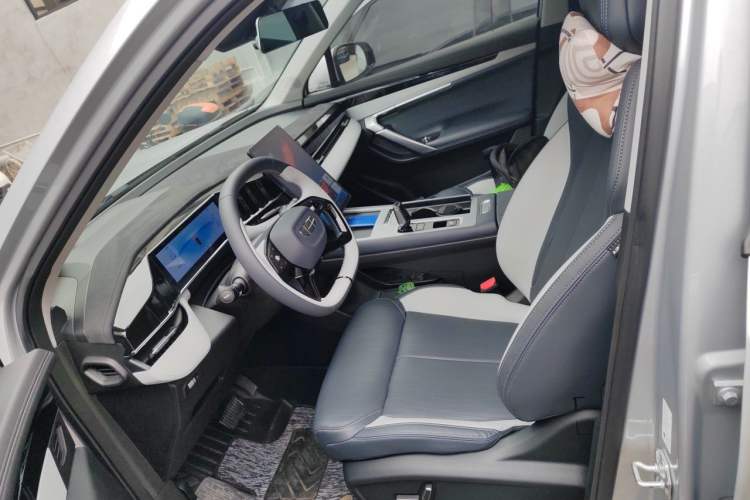Used Geely Auto FX11 2024 1.5TD DCT Prestige Edition Left Front Seat
