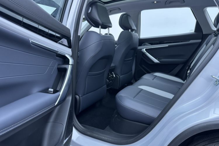 Used Geely Auto FX11 2024 1.5TD DCT Flagship Edition Interior 3
