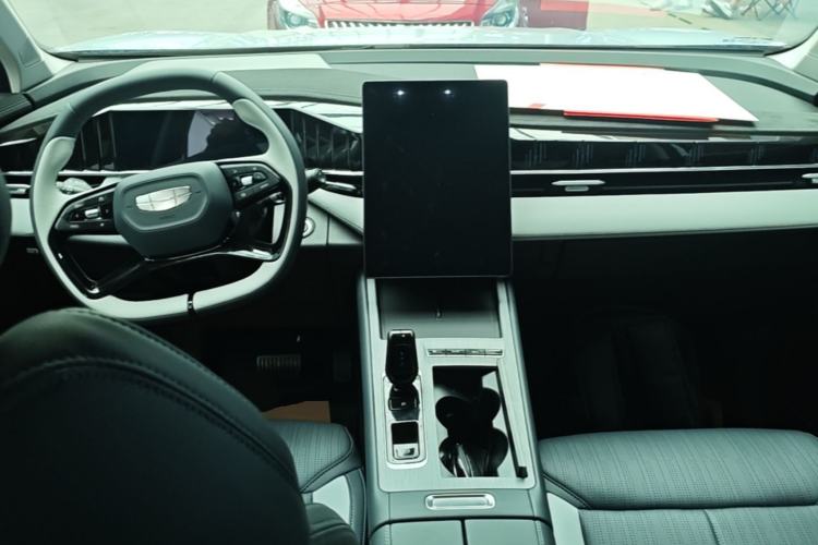 Used Geely Auto FX11 2024 1.5TD DCT Prestige Edition Center Console