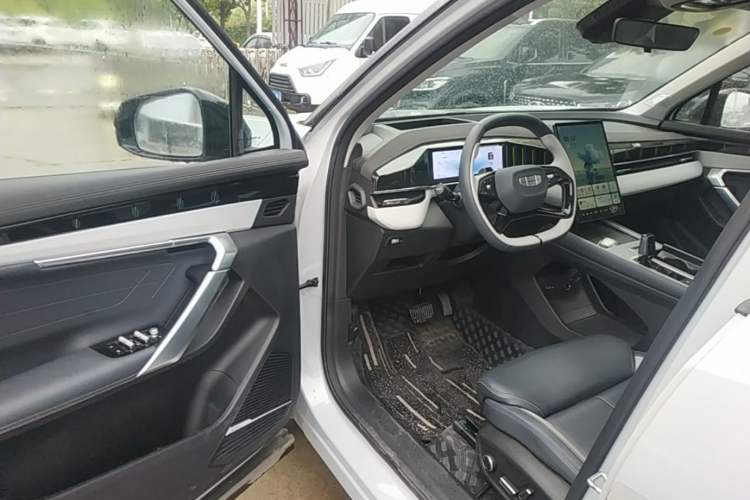 Used Geely Auto FX11 2024 1.5TD DCT Flagship Edition Driver Seat