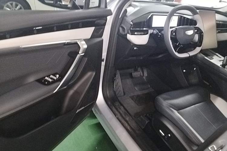 Used Geely Auto FX11 2024 1.5TD DCT Dragon Edition Driver Seat