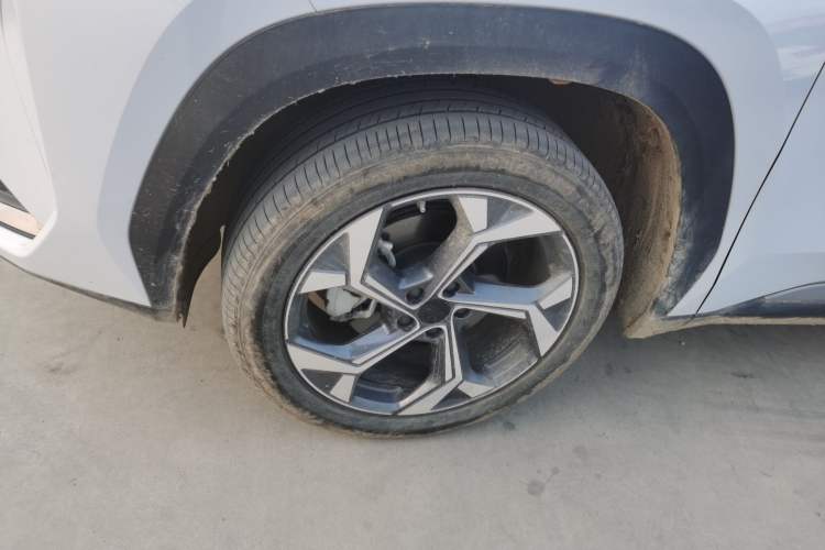 Used Geely Auto FX11 2024 1.5TD DCT Prestige Edition Exterior 4