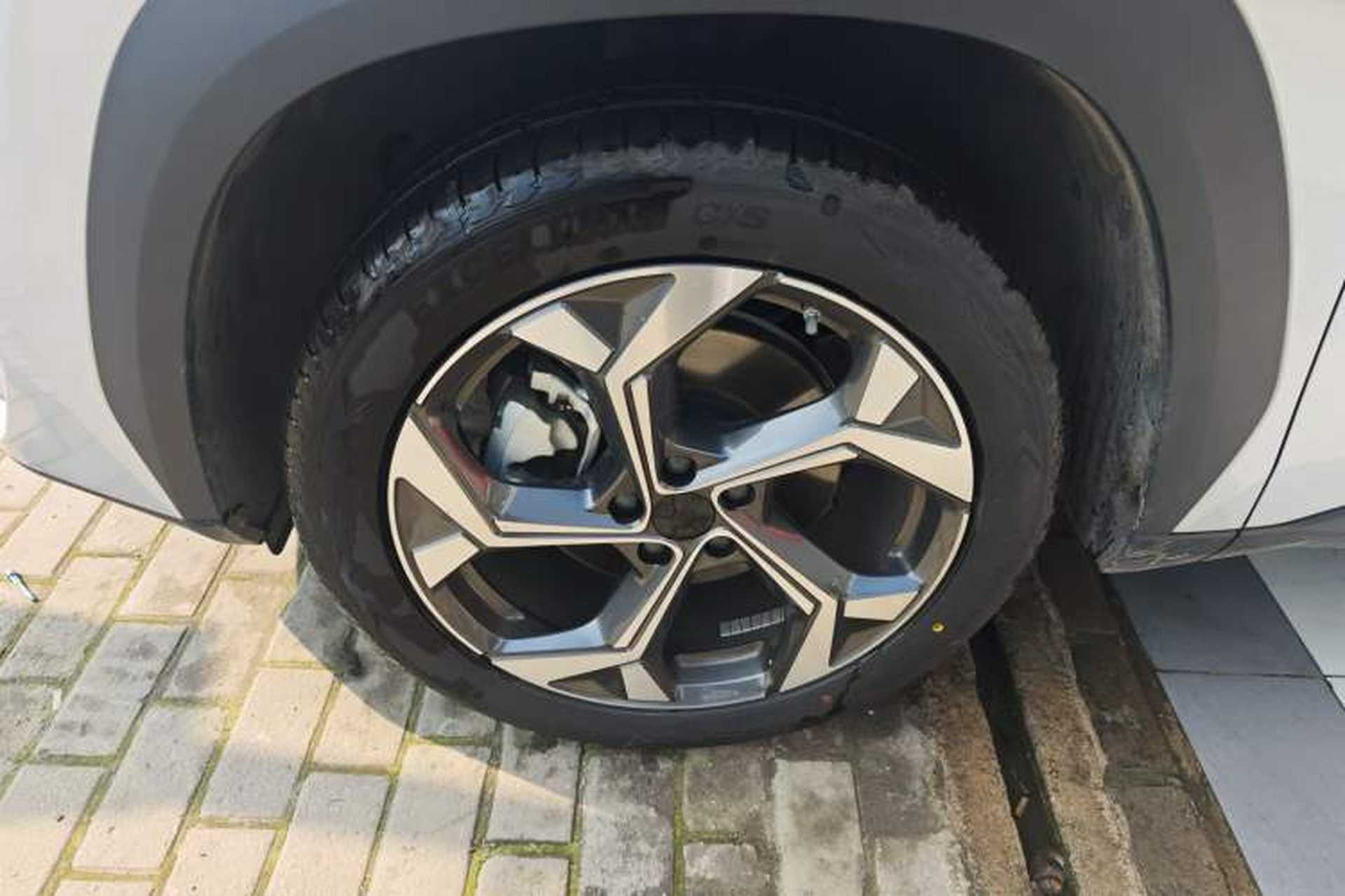 Used Geely Auto FX11 2024 1.5TD DCT Prestige Edition Exterior 4