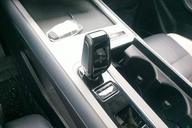 Used Geely Auto FX11 2024 1.5TD DCT Flagship Edition Gear Lever
