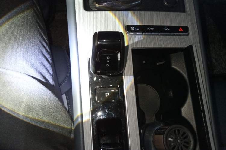 Used Geely Auto FX11 2024 1.5TD DCT Prestige Edition Gear Lever