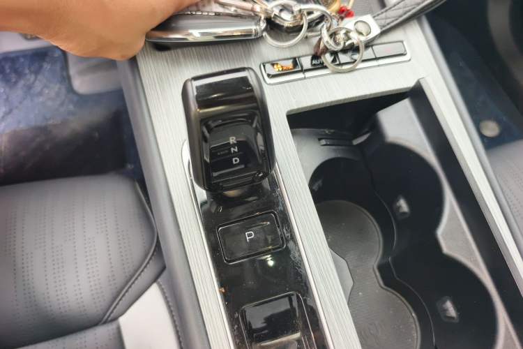 Used Geely Auto FX11 2024 1.5TD DCT Prestige Edition Gear Lever