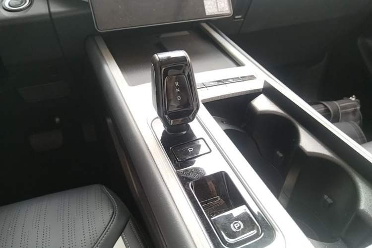 Used Geely Auto FX11 2024 1.5TD DCT Dragon Edition Gear Lever