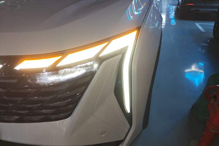 Used Geely Auto FX11 2024 1.5TD DCT Flagship Edition Left Front Headlight
