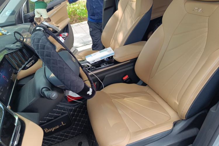 Used Geely Auto FX11 2024 1.5TD DCT Prestige Edition Left Front Seat