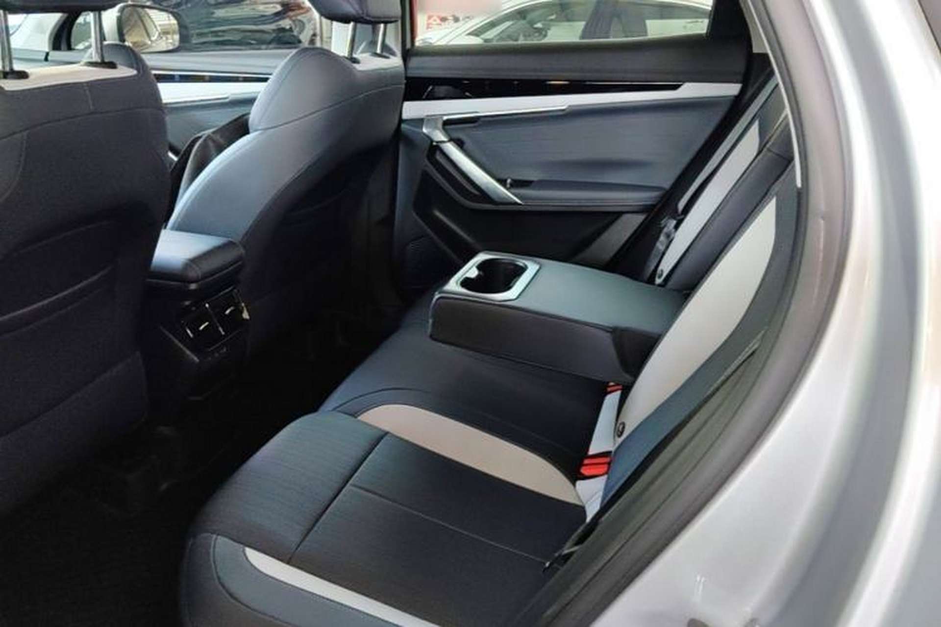 Used Geely Auto FX11 2024 1.5TD DCT Prestige Edition Left Rear Seat