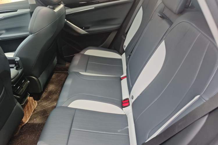 Used Geely Auto FX11 2024 1.5TD DCT Flagship Edition Left Rear Seat