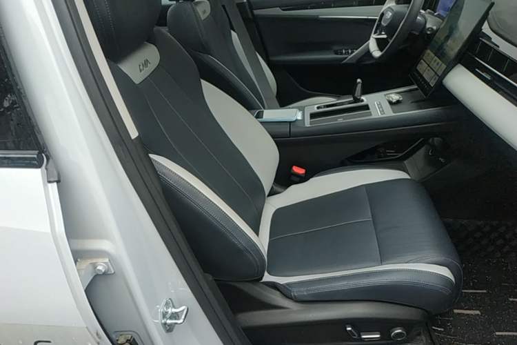 Used Geely Auto FX11 2024 1.5TD DCT Flagship Edition Right Front Seat