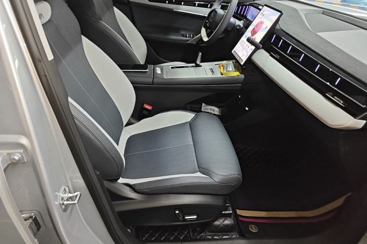 Used Geely Auto FX11 2024 1.5TD DCT Prestige Edition Right Front Seat